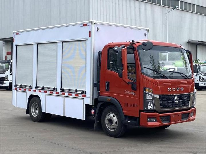 豪沃裝備車